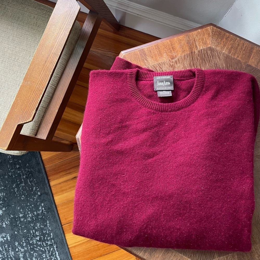 Men’s Neiman Marcus 100% Pure Cashmere Maroon Pullover Sweater